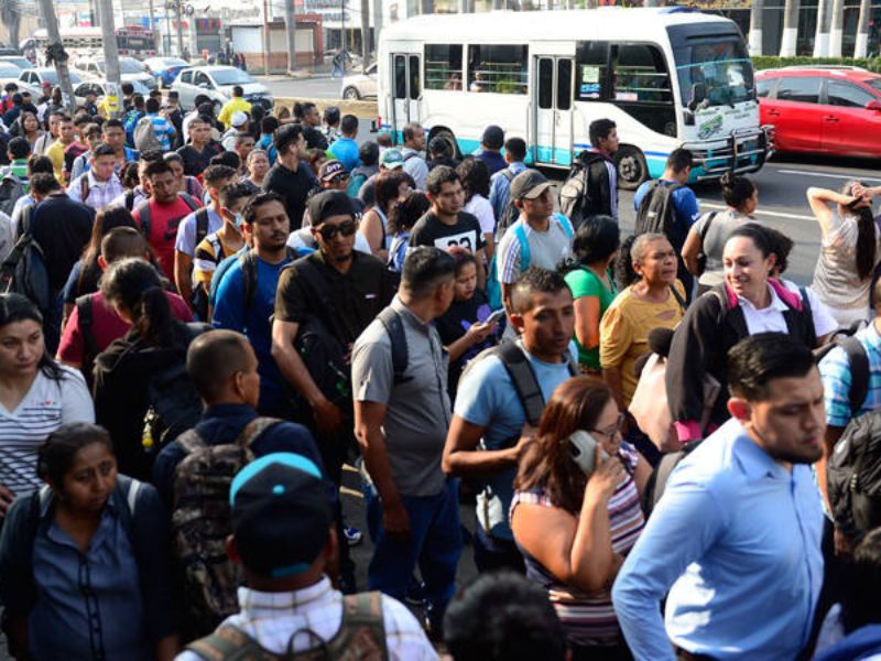 Parada de autobuses.