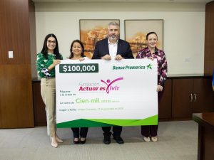 Banco Promerica entregó un aporte de $100 mil a la Fundación Actuar es Vivir, reafirmando su compromiso con la salud femenina a través del acceso a diagnósticos tempranos de cáncer de mama y cérvix.