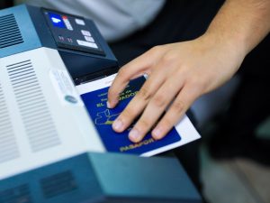 ¿Querés viajar en fin de año? Así podés sacar tu pasaporte en El Salvador