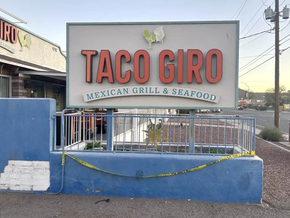 Fotografía que muestra un anuncio de uno de los restaurantes de comida mexicana Taco Giro, en Tucson (EE.UU.).