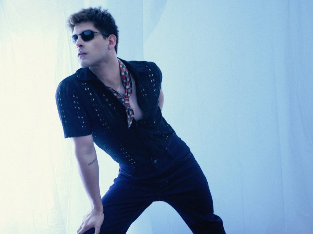 La propuesta de OldBuster presenta una visión urbana que refleja la energía contemporánea de la nueva colección.