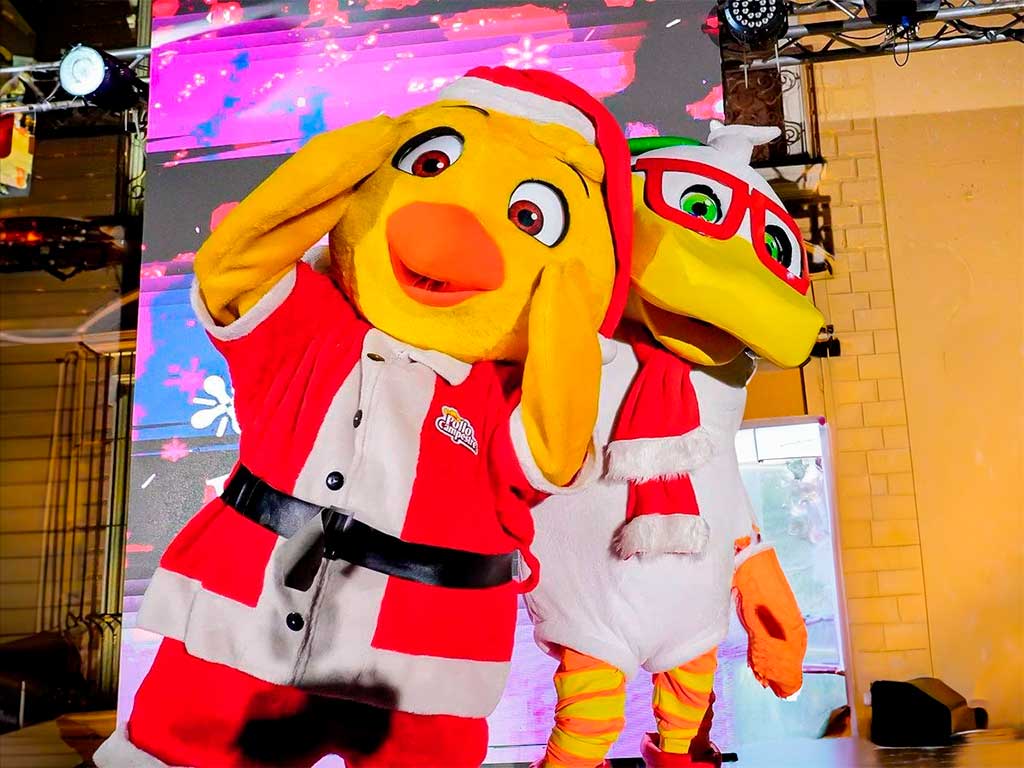 La Chiquigranja de Pollo Campestre animó la noche con un show especial para los más pequeños. Foto/ Cortesía
