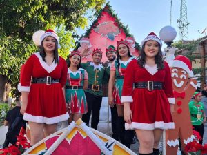 San Vicente vive el desfile del correo. Foto elsalvador.com