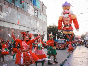 turismo-desfile-globos-gigantes-el-salvador (1)