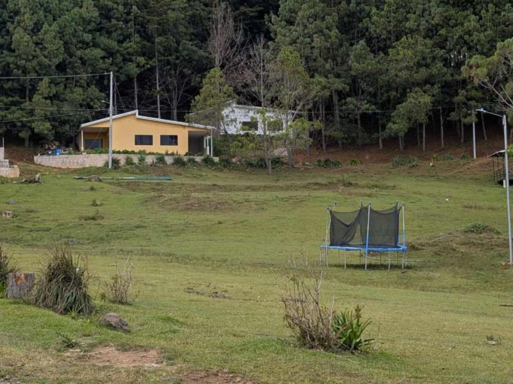 Ubicada en Las Pilas, San Ignacio, Casa Grande se consolida como un destino ideal para el turismo de aventura en Chalatenango.