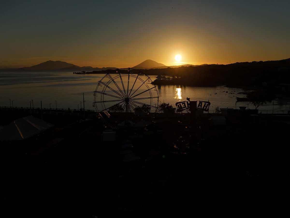 El primer amanecer de 2026 ilumina distintos paisajes de El Salvador, regalando cielos intensos y un inicio de año marcado por la calma y la luz. Foto/ Archivo