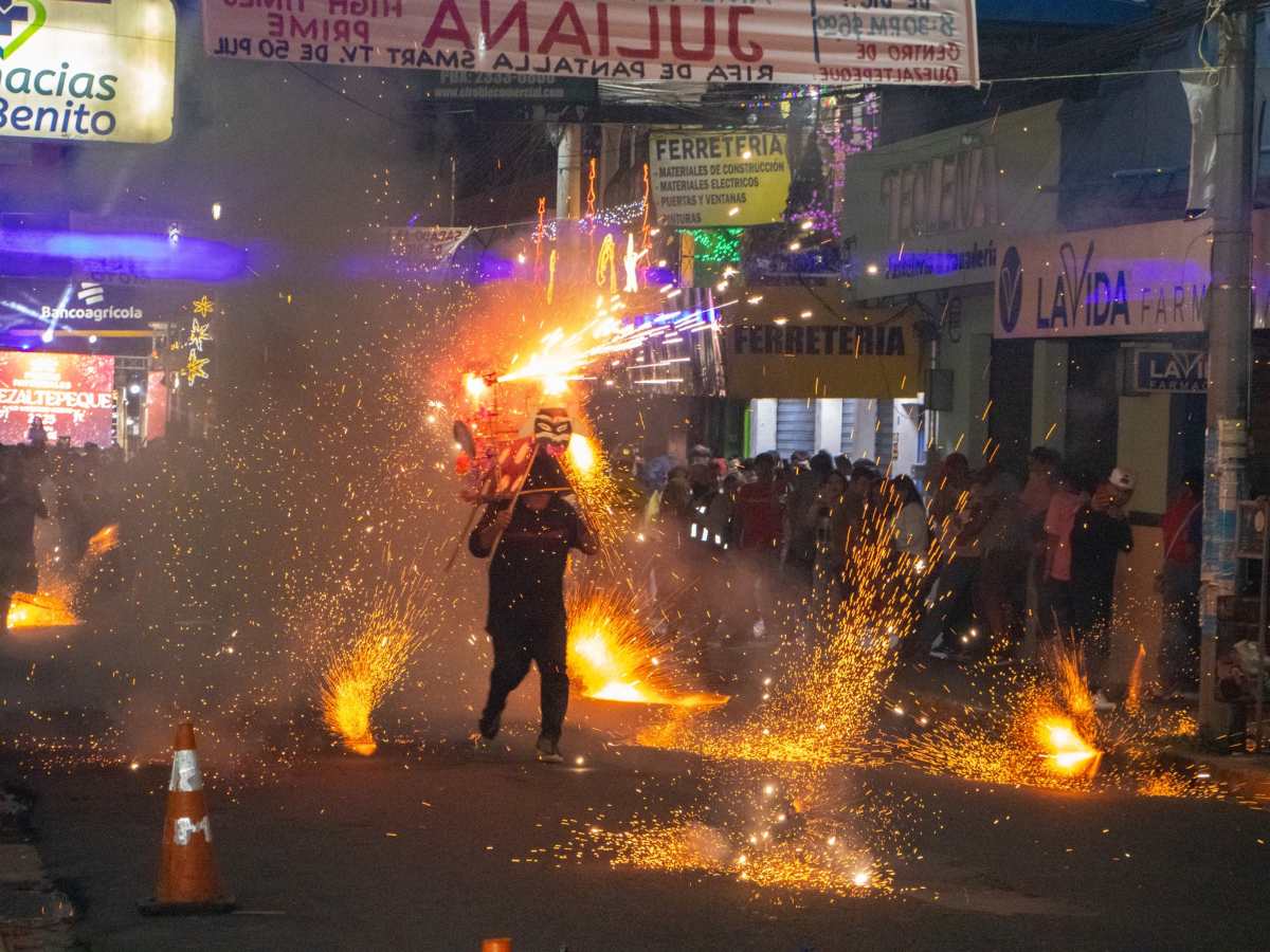 Quema de toritos pintos Quezaltepeque