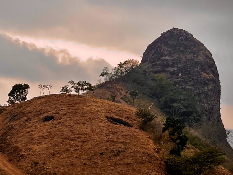 El recorrido al peñón es apto para quienes buscan una aventura moderada sin alejarse mucho de San Salvador.