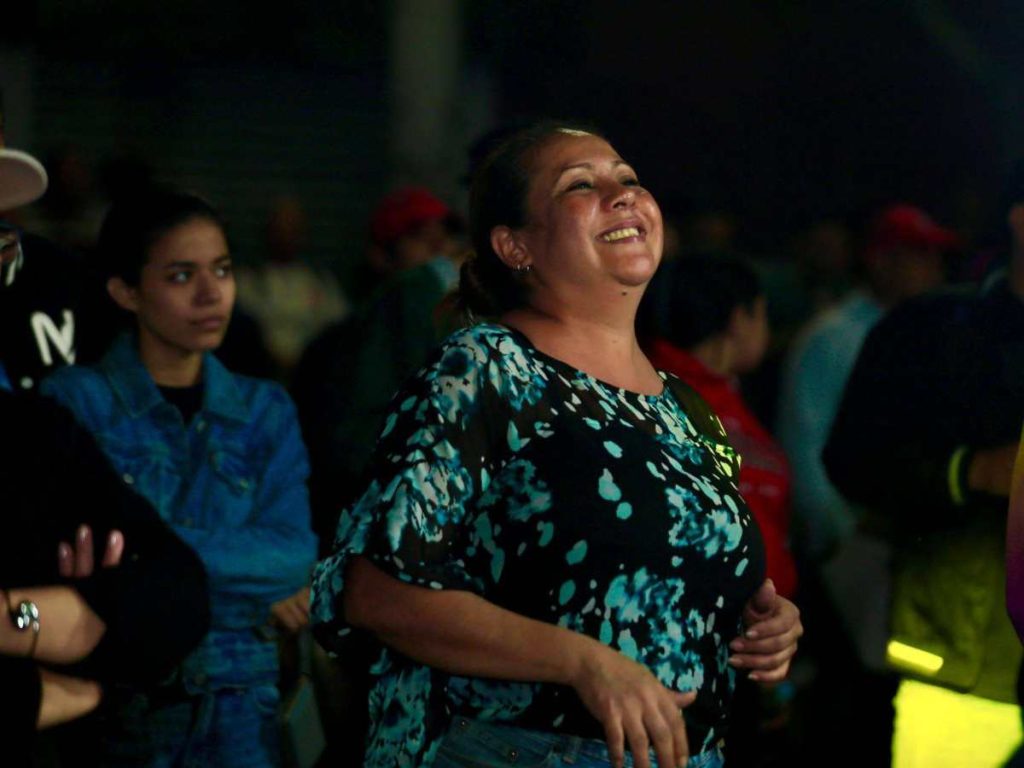 Paseo El Carmen combina música en vivo y ambiente nocturno como parte de la programación del Carnaval Tecleño.