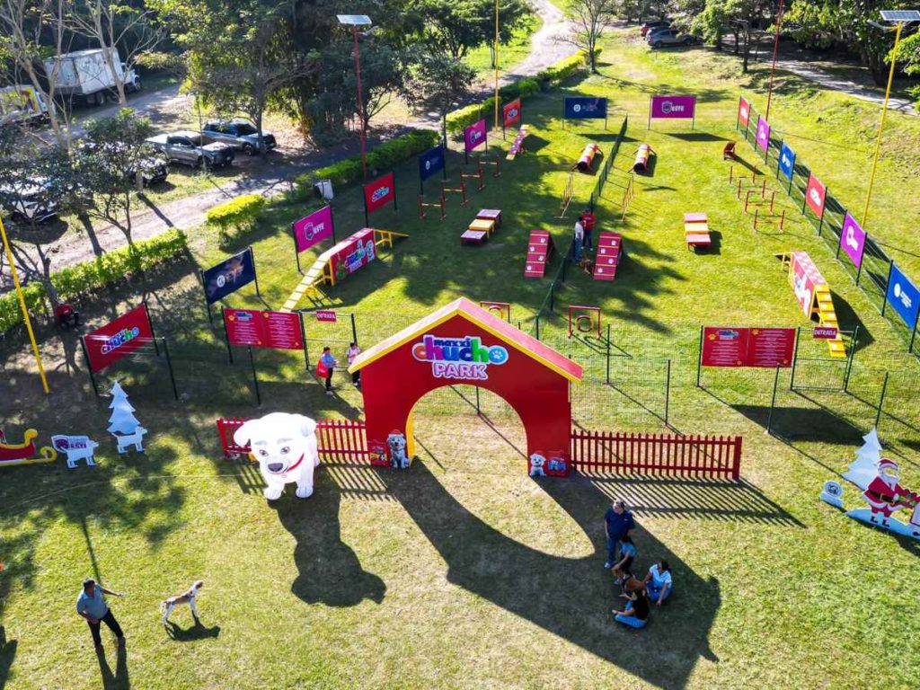 El parque cuenta con áreas y juegos especiales para que las mascotas puedan correr y ejercitarse en un ambiente seguro y familiar. Fotografía/ Alcaldía de San Salvador