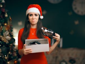 Regalar sin conocer gustos o tallas puede terminar en momentos incómodos y desilusión navideña.