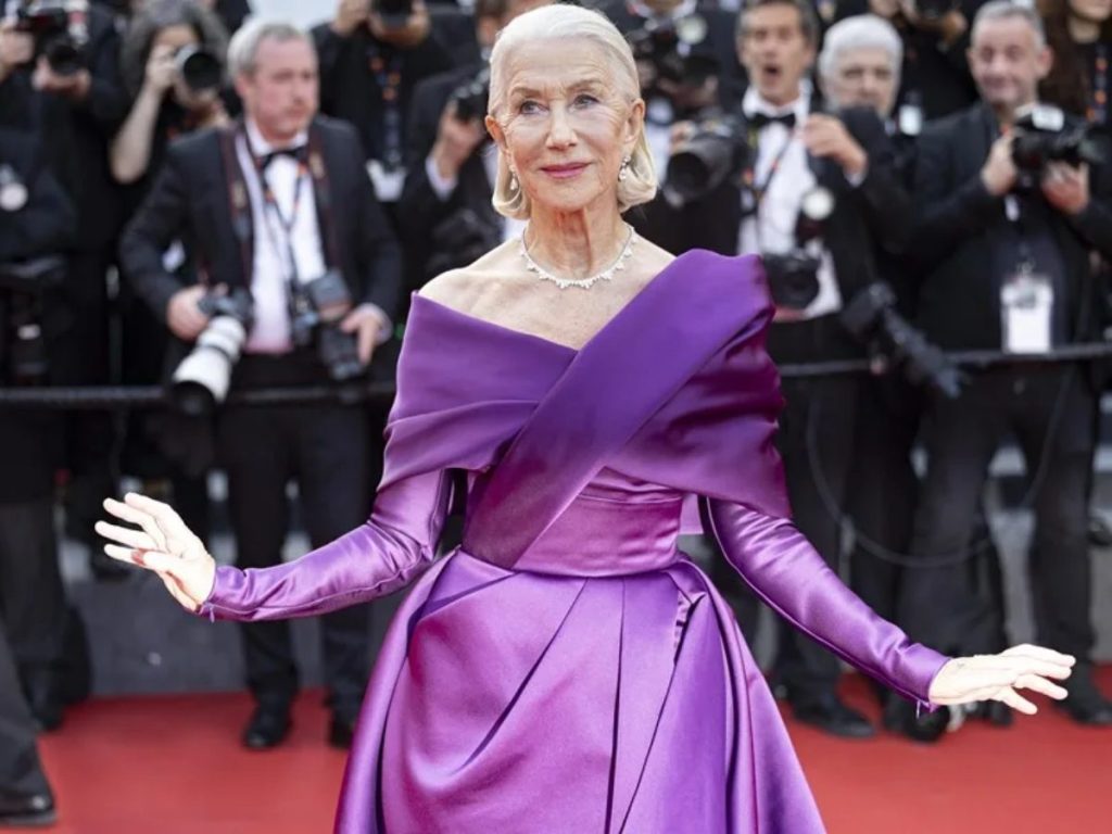 Helen Mirren recibió el Premio Cecil B. DeMille, un reconocimiento a más de seis décadas de trayectoria en cine y a su legado artístico internacional.