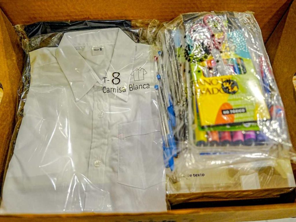 Los paquetes escolares 2026 incluyen uniformes, zapatos, útiles y dispositivos tecnológicos que serán entregados de forma gratuita a estudiantes del sistema público.