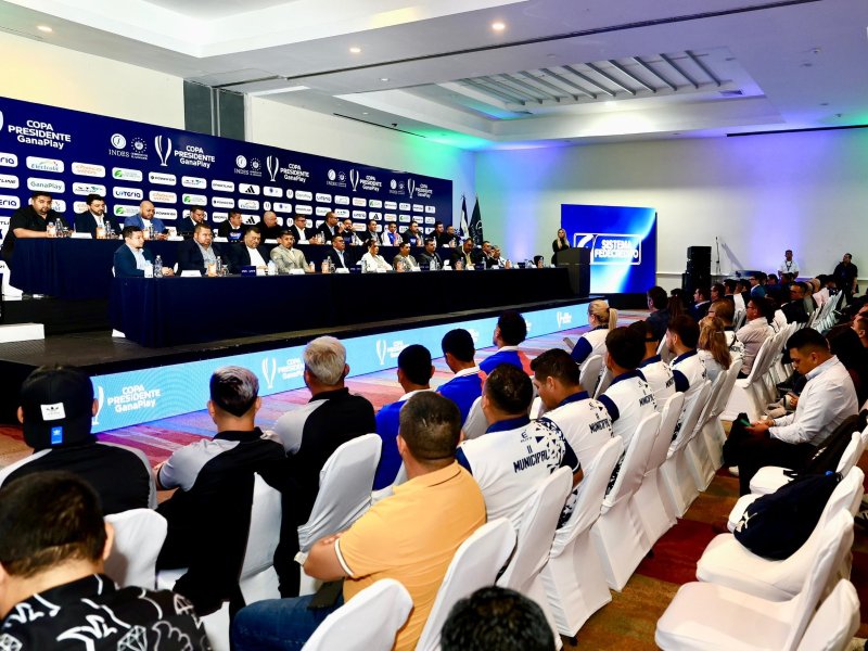 Conferencia de presentación de la Copa Presidente 2026, en el hotel Holliday Inn, el 27 de enero de 2026. / Foto vía INDES