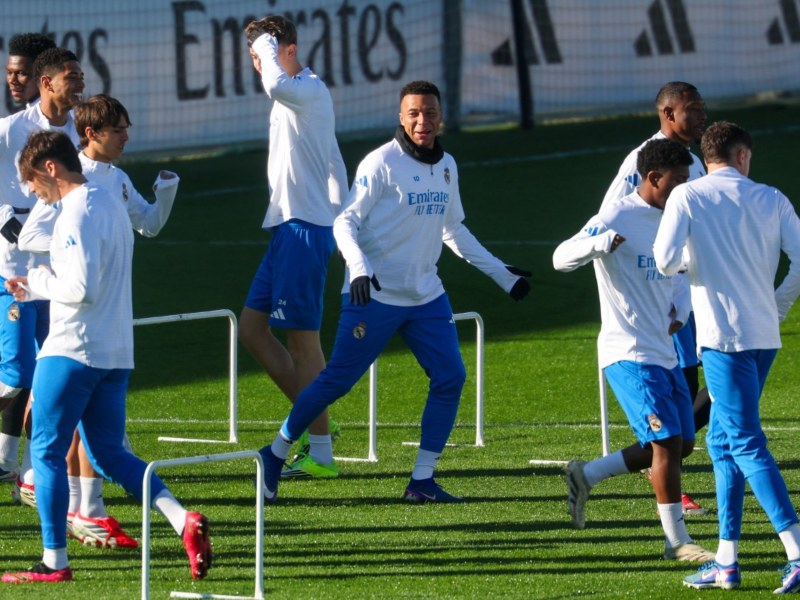 Kylian Mbappé, delantero francés del Real Madrid, en práctica del equipo merengue. / Foto AFP