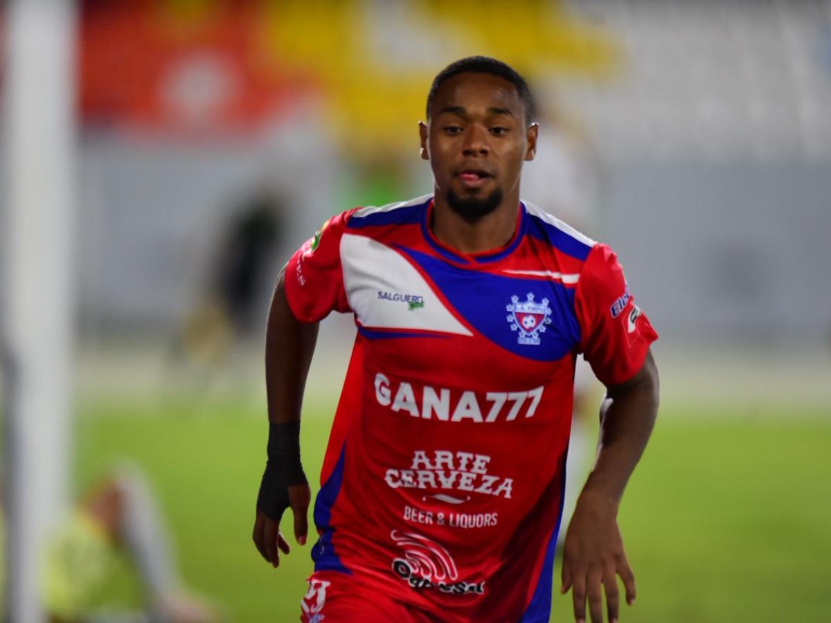 Cristian Gil del Firpo contra el Alianza. Foto Emerson del Cid