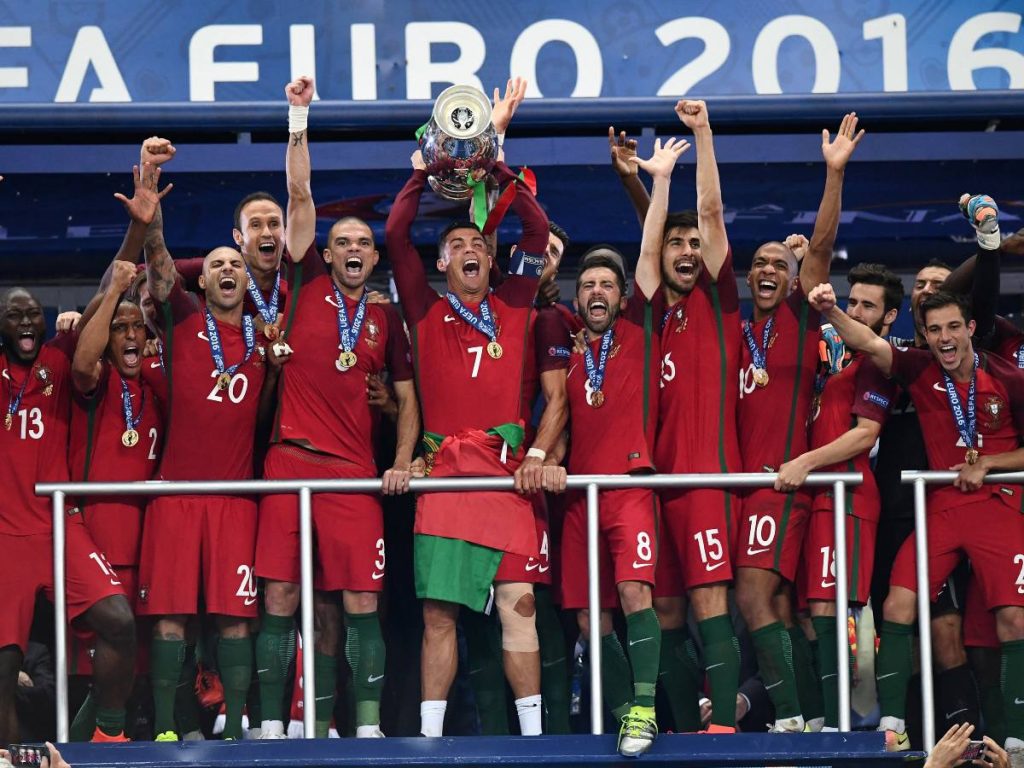 Cristiano Ronaldo con Portugal campeón de la Eurocopa 2016. Foto AFP