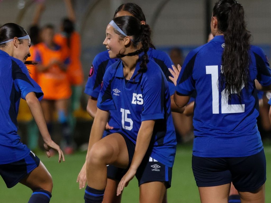Selecta Sub-17 celebra victoria contra Barbados. Foto X Selecta