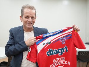 Daniel Rucks con la camisa de Firpo. Foto Steven Anzora