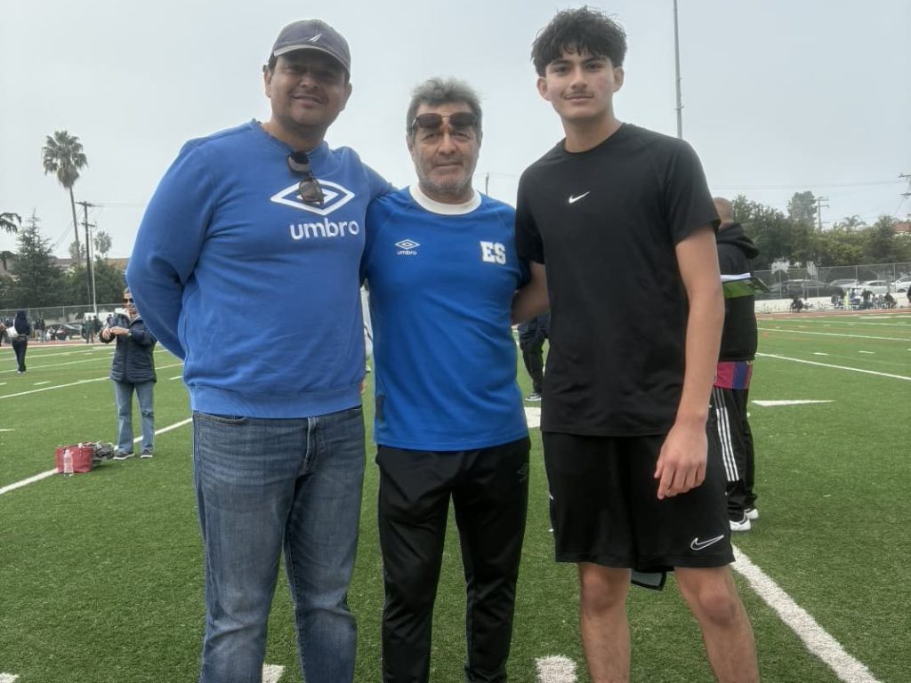 Joao Martínez (der.) junto a Hugo Pérez (medio) en las visorías en Estados Unidos. Foto Cortesía