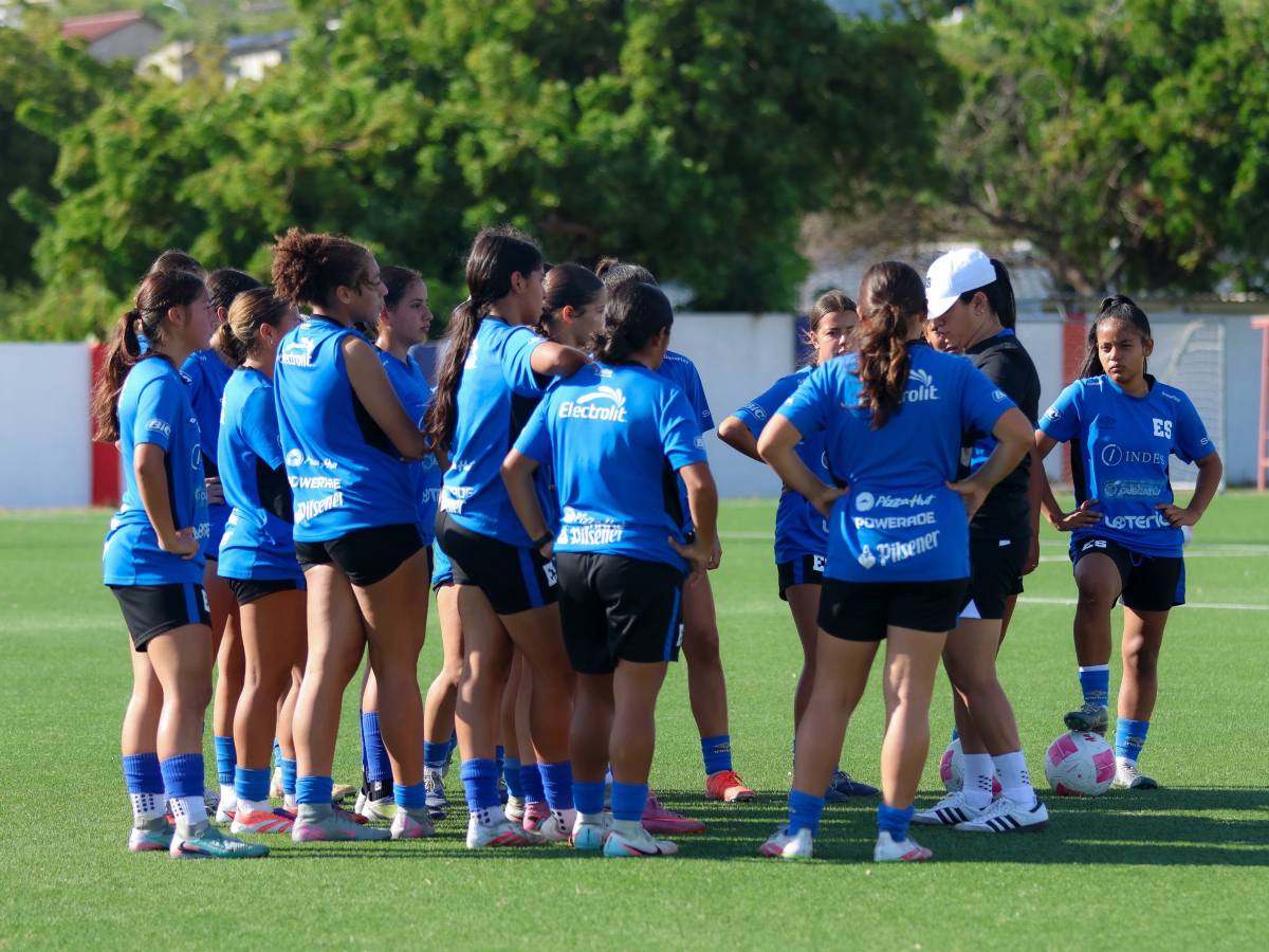 Selecta Femenina Sub-17 lista para jugar eliminaorias mundialistas en Curazao. Foto X Selecta