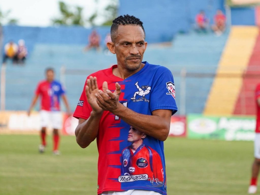 Williams Reyes en su partido de homenaje con FAS. Foto Cortesía Gustavo Acevedo