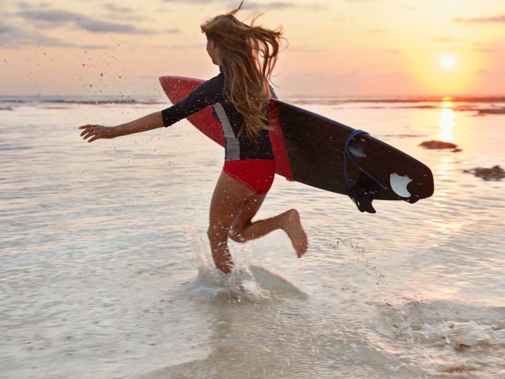 Las jornadas gratuitas buscan acercar el surf a los más pequeños y fomentar el deporte desde edades tempranas.