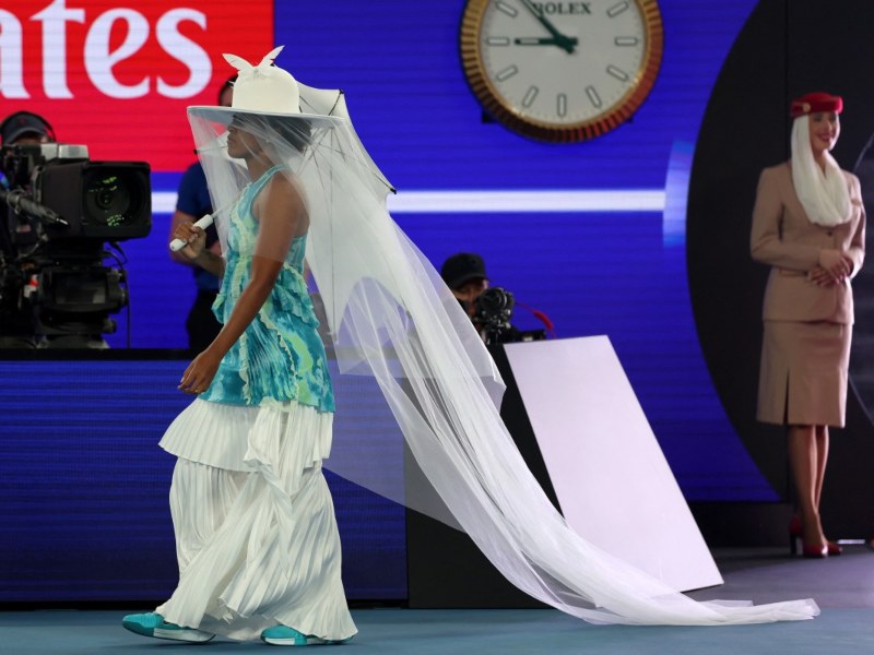 Todas las miradas en la Rod Laver Arena estuvieron en Osaka y su vestuario. / Foto AFP
