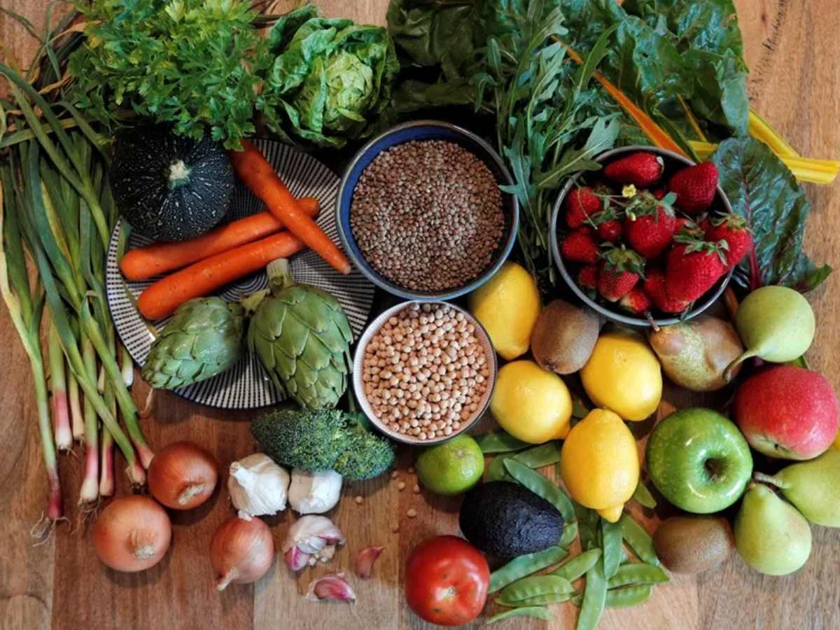 Alimentos que forman la base de la dieta mediterránea.