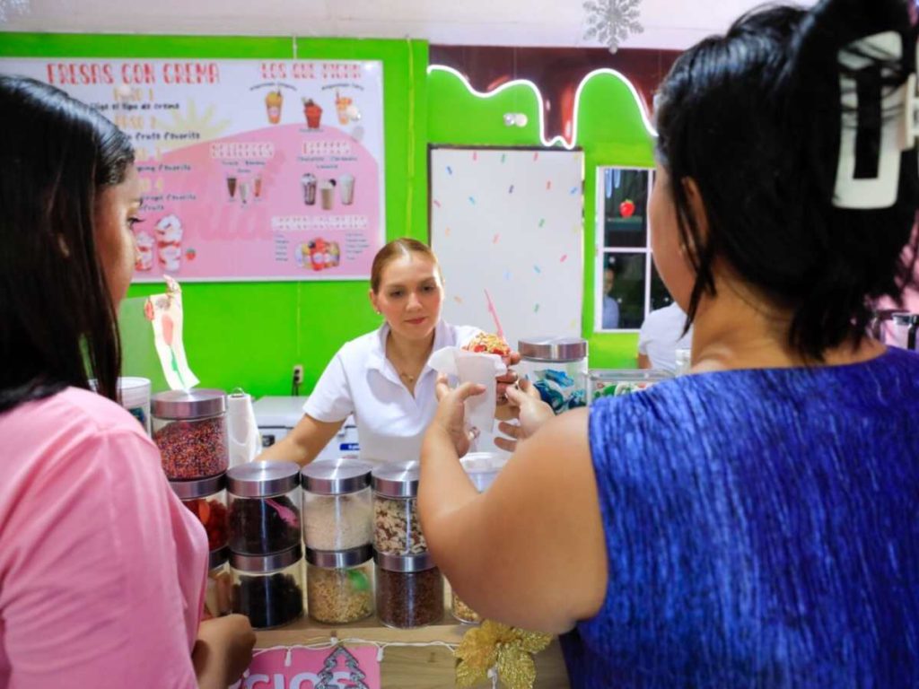 Pinchos La Bahía crece como una alternativa de autoempleo y desarrollo local en Usulután.