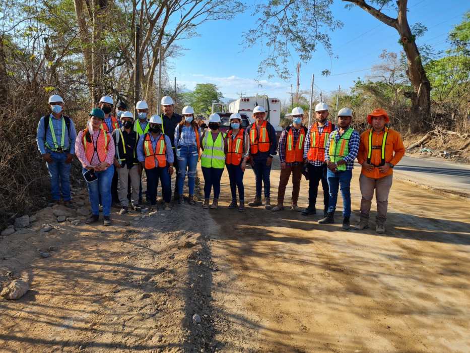 La disciplina y el compromiso adquiridos durante su formación universitaria en la UGB marcan el ejercicio profesional de José Ernesto Vargas Chávez.