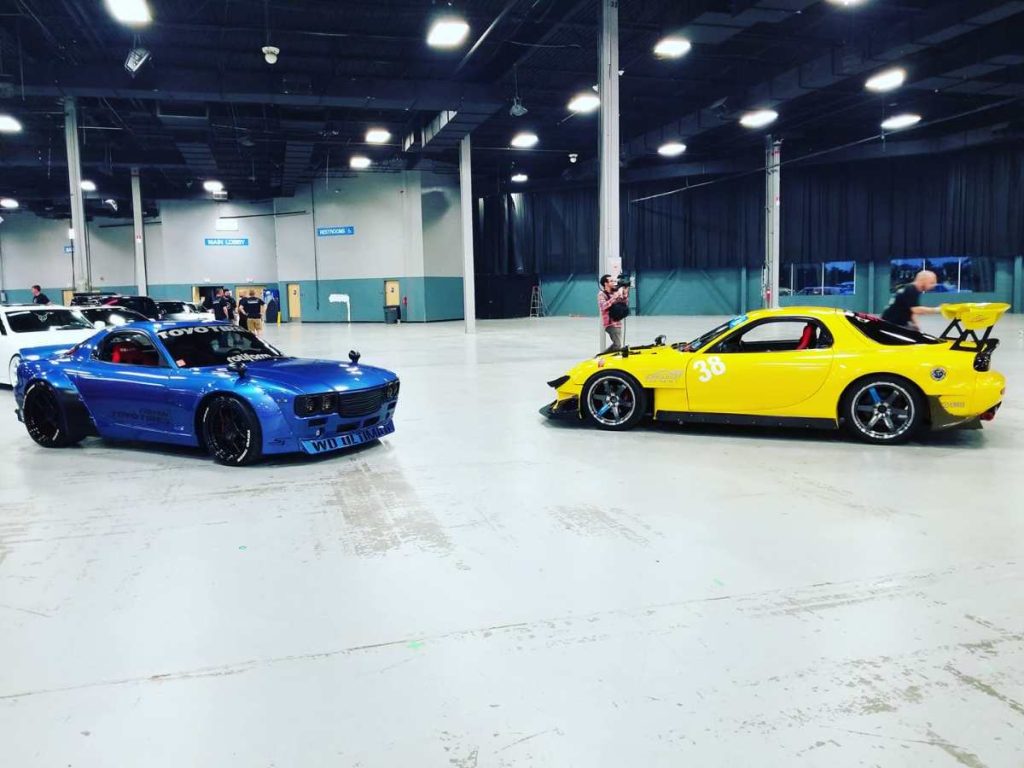 En su taller, Blanco transforma vehículos que llegan golpeados y salen completamente restaurados, en trabajos coordinados con compañías aseguradoras.