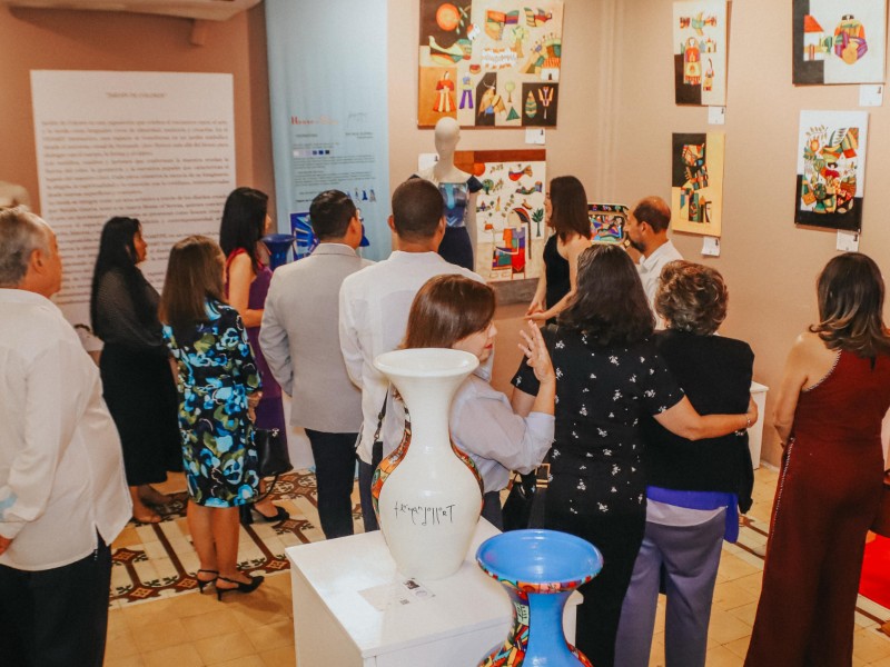 La exposición Jardín de Colores, abierta desde el 15 de enero en el Centro de Desarrollo Artesanal Interactivo (CEDART)