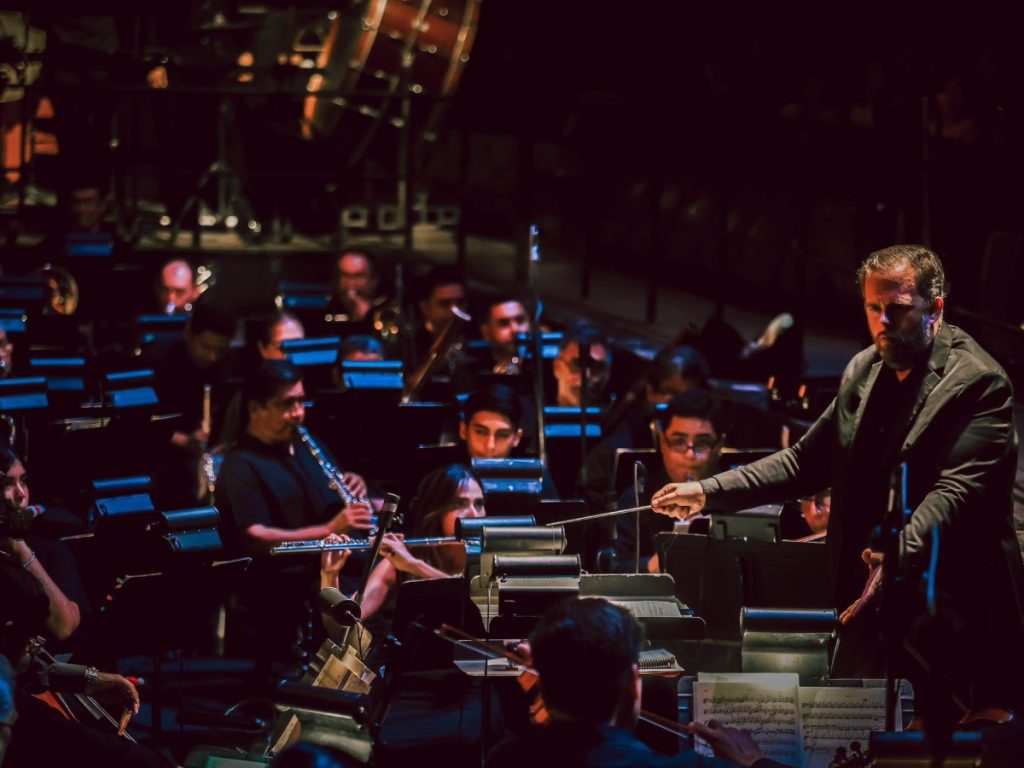 Integrar la orquesta combina disciplina, aprendizaje académico y experiencias en escenarios de la ciudad. Fotografía/ Ministerio de Cultura