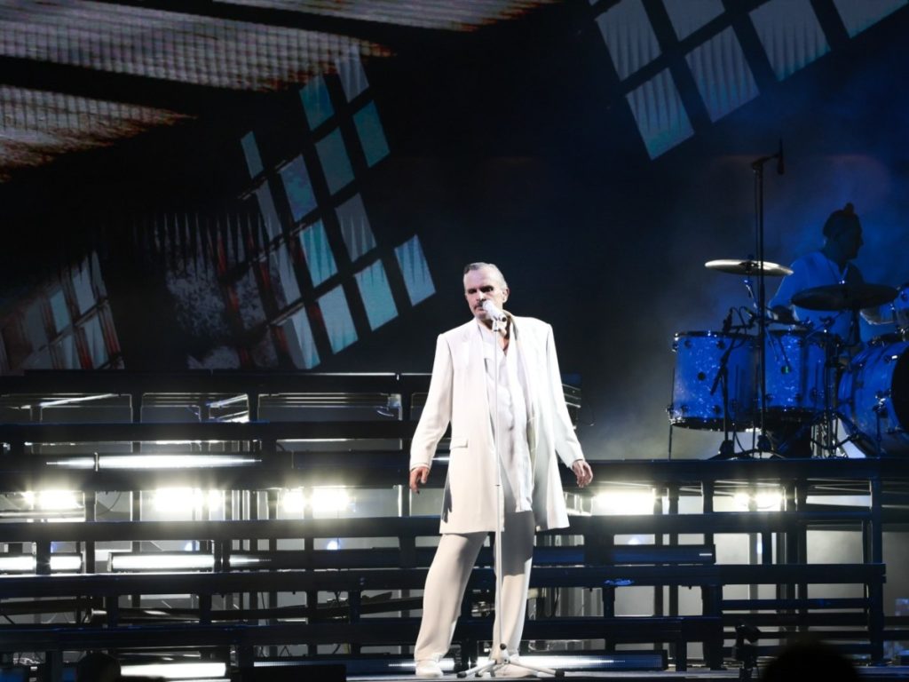 El cantante español recorrerá varios países de Latinoamérica en una gira que marca su reencuentro con el público de la región. Fotografía/ Facebook Miguel Bosé