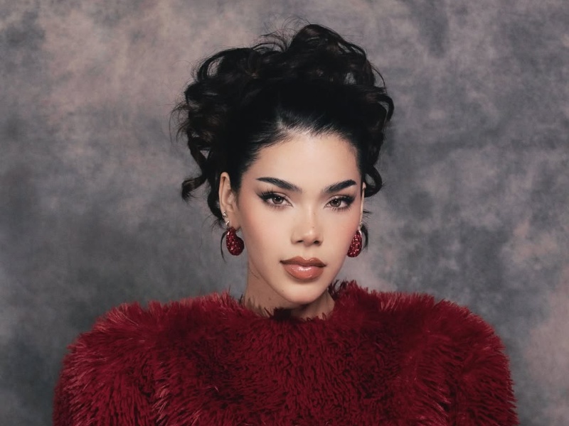 Kenia Os sorprendió a sus seguidores con un video que anuncia su regreso musical en 2026.