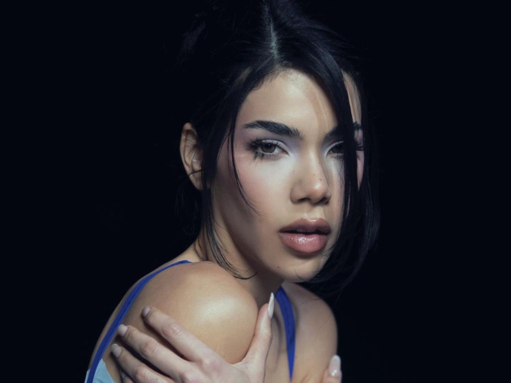 Kenia Os apuesta por una narrativa visual y emocional en K de Karma, el álbum más personal de su carrera, que se estrenará el 19 de marzo. Fotografía/ Facebook Kenia Os