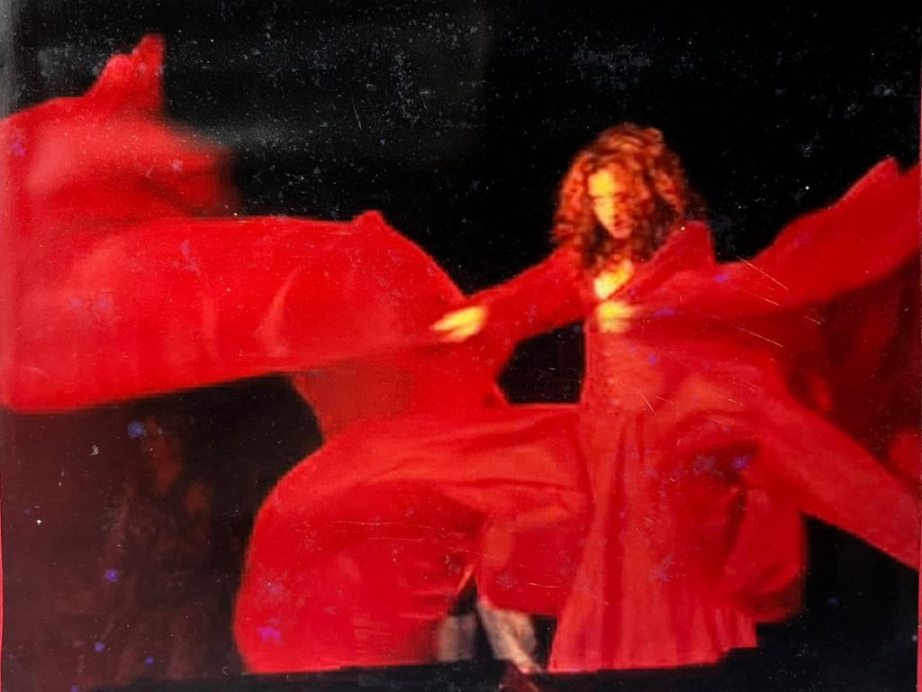 Fotografía impresa tomada por Rodrigo en el concierto de Shakira en 2006. Fotografía/ Rodrigo Vásquez