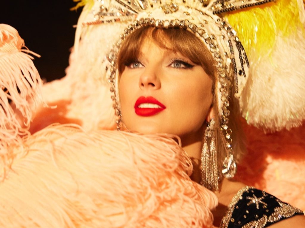 Taylor Swift se convierte en la mujer más joven en ser incluida en el Salón de la Fama de los Compositores. Fotografía/ Facebook Taylor Swift