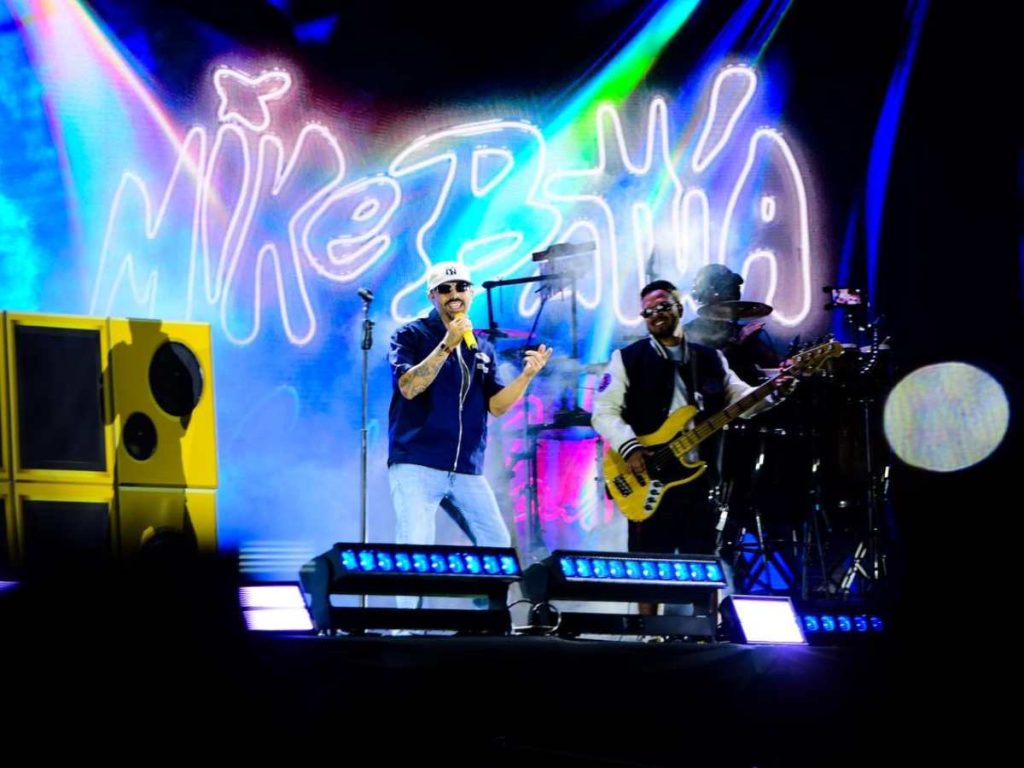 Mike Bahía en El Salvador