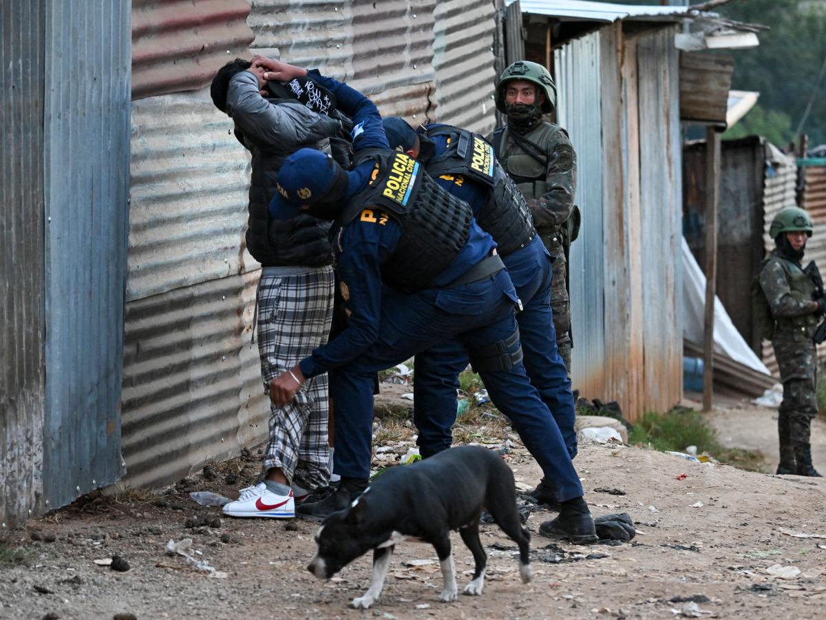 Detenidos por el estado de sitio en Guatemala. Fotografía/ AFP