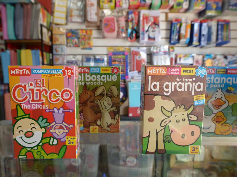 La compra anticipada de útiles escolares permite a muchas familias ahorrar tiempo y dinero.