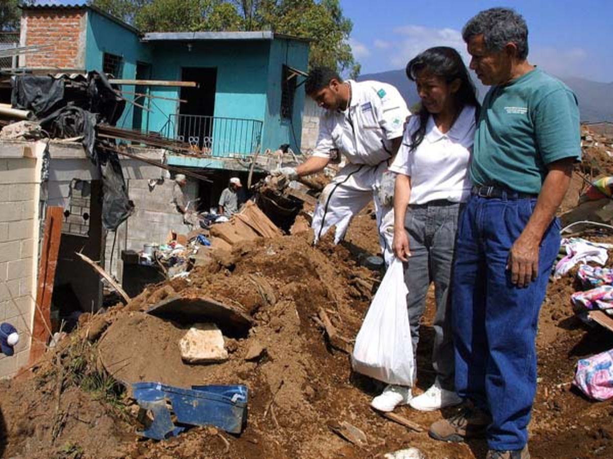 nacional-25-anos-terremoto-13-enero-2001-elsalvador-3
