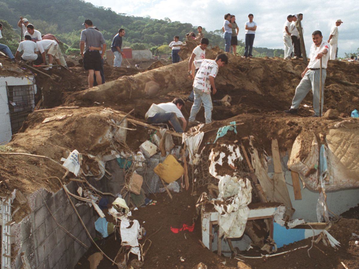 nacional-25-anos-terremoto-13-enero-2001-elsalvador