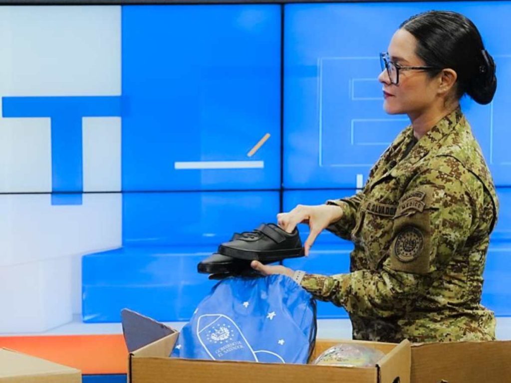 Las autoridades establecieron como fecha límite el miércoles 21 de enero para completar el formulario de tallas en todos los centros educativos públicos del país.