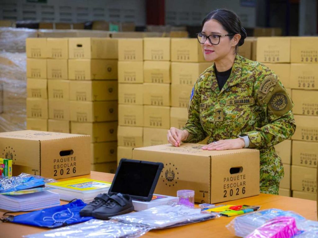Los estudiantes de primera infancia reciben una tablet de ocho pulgadas, de acuerdo con el esquema definido por el Ministerio de Educación.