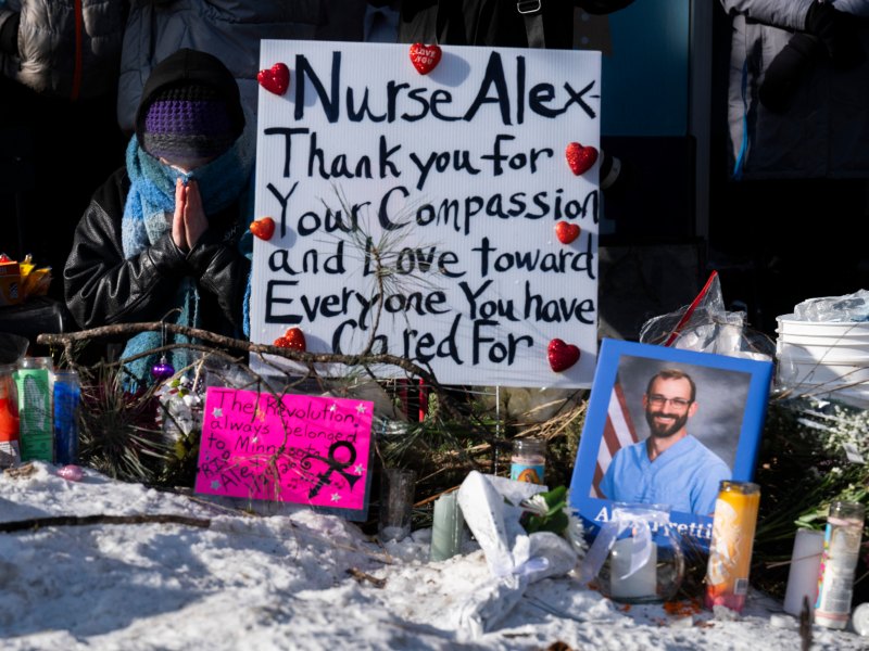 Familiares y colegas describieron a Alex Pretti como una persona dedicada a cuidar a veteranos gravemente enfermos en Minneapolis.