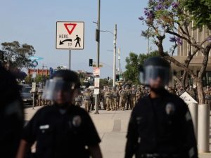 Trump supera récord migratorio con 500 medidas en su primer año