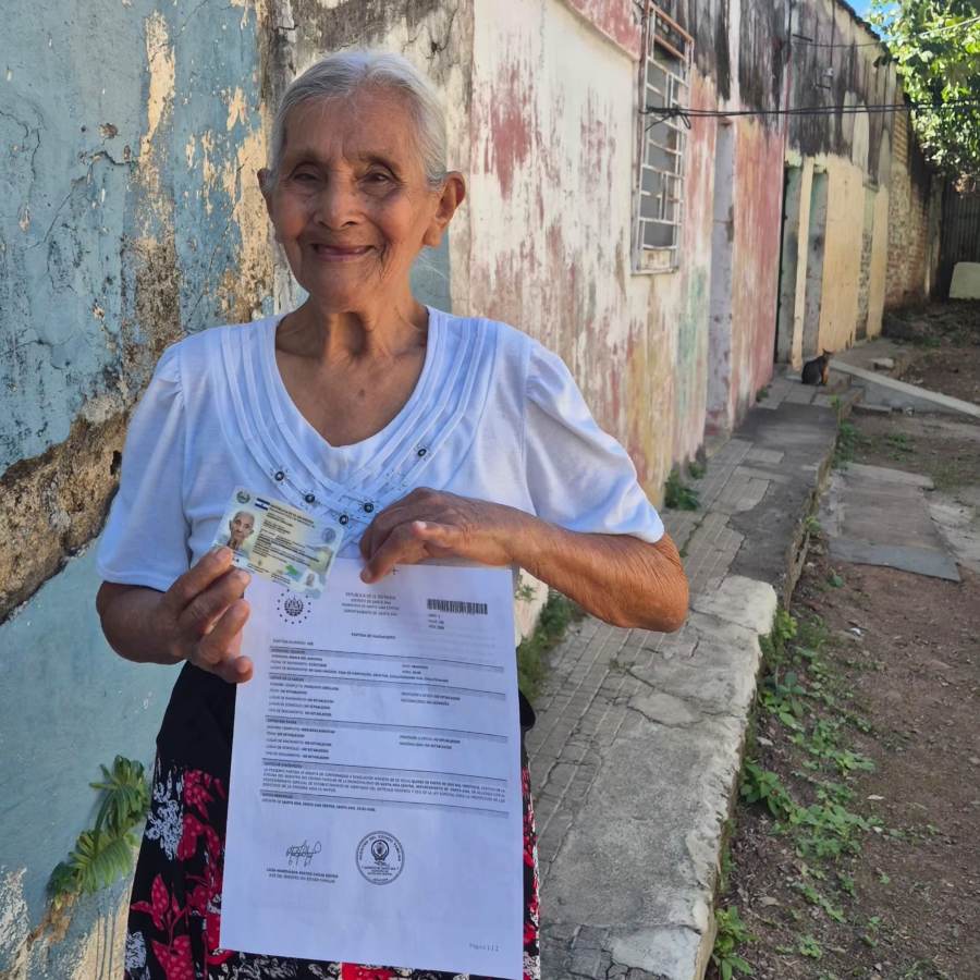 Su caso fue identificado por su compañero de vida, don Juan, quien solicitó apoyo institucional.