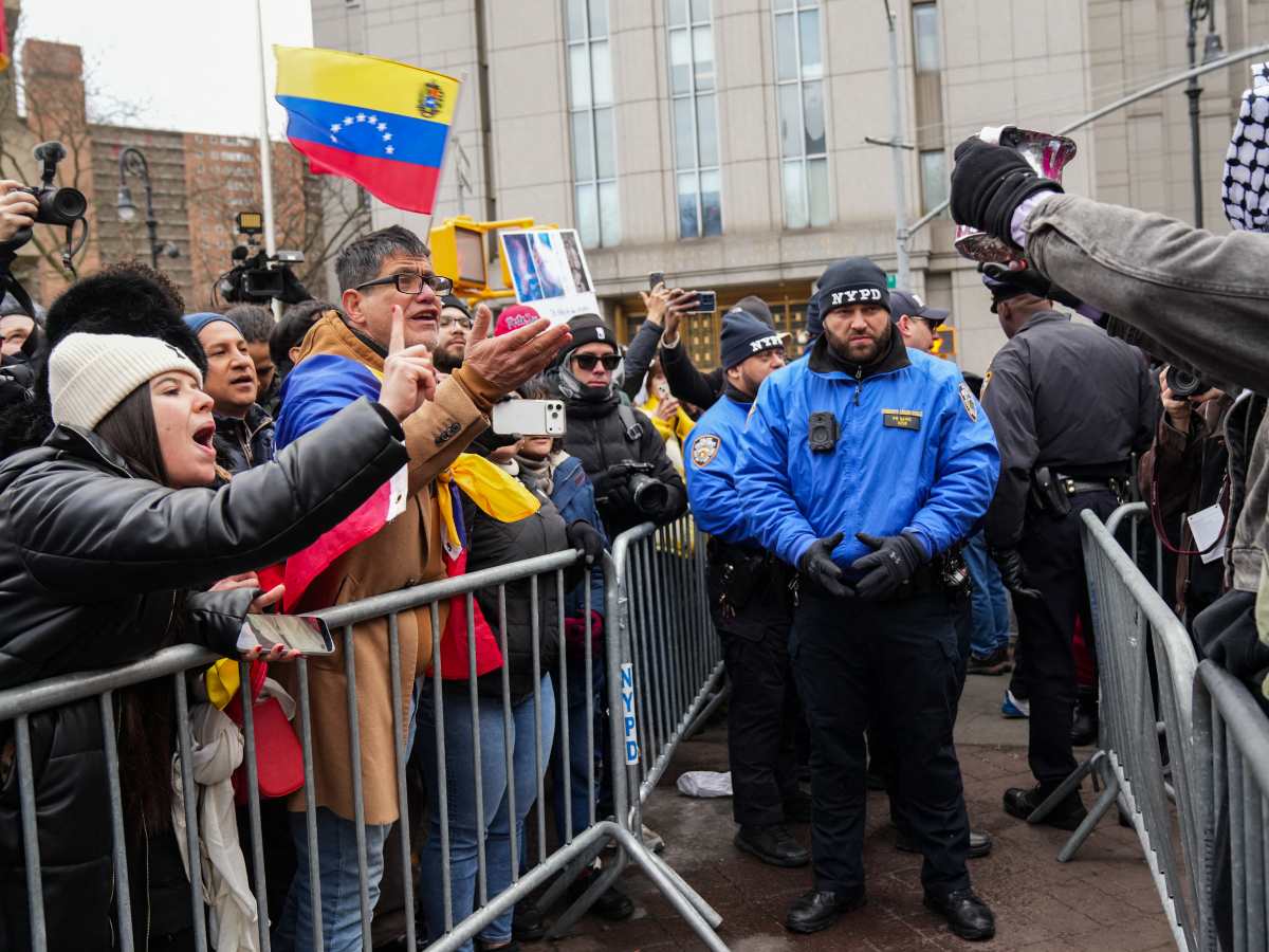 Alcaldesas de Miami piden reactivar TPS para venezolanos tras captura de Maduro